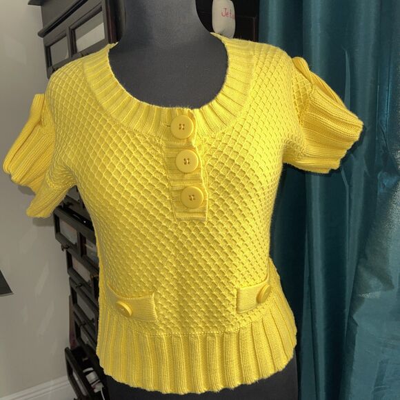 Moda International Tops - VTG Moda International Y2k Bright Yellow Large Buttons Cotton S